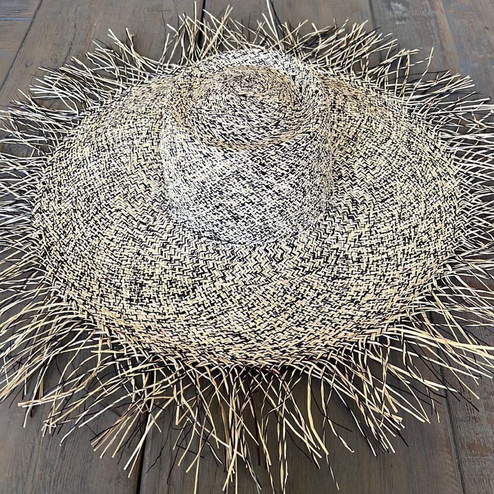 Anthropologie Wide Frayed Straw Hat Size S - Picture 2 of 6